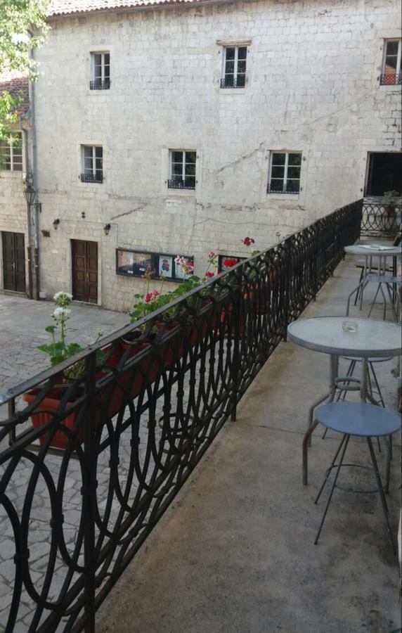Guesthouse Nikoleta Kotor Exterior photo
